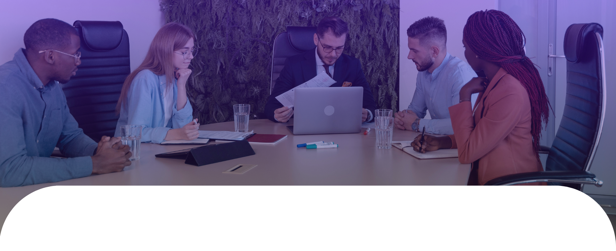 reunião para desenvolver sistemas